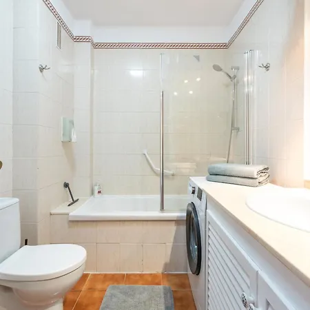 Sunny Terrace With Heated Pool View Apartment *